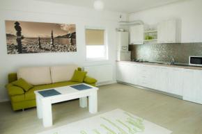  Green 24 Apartment  Мамая